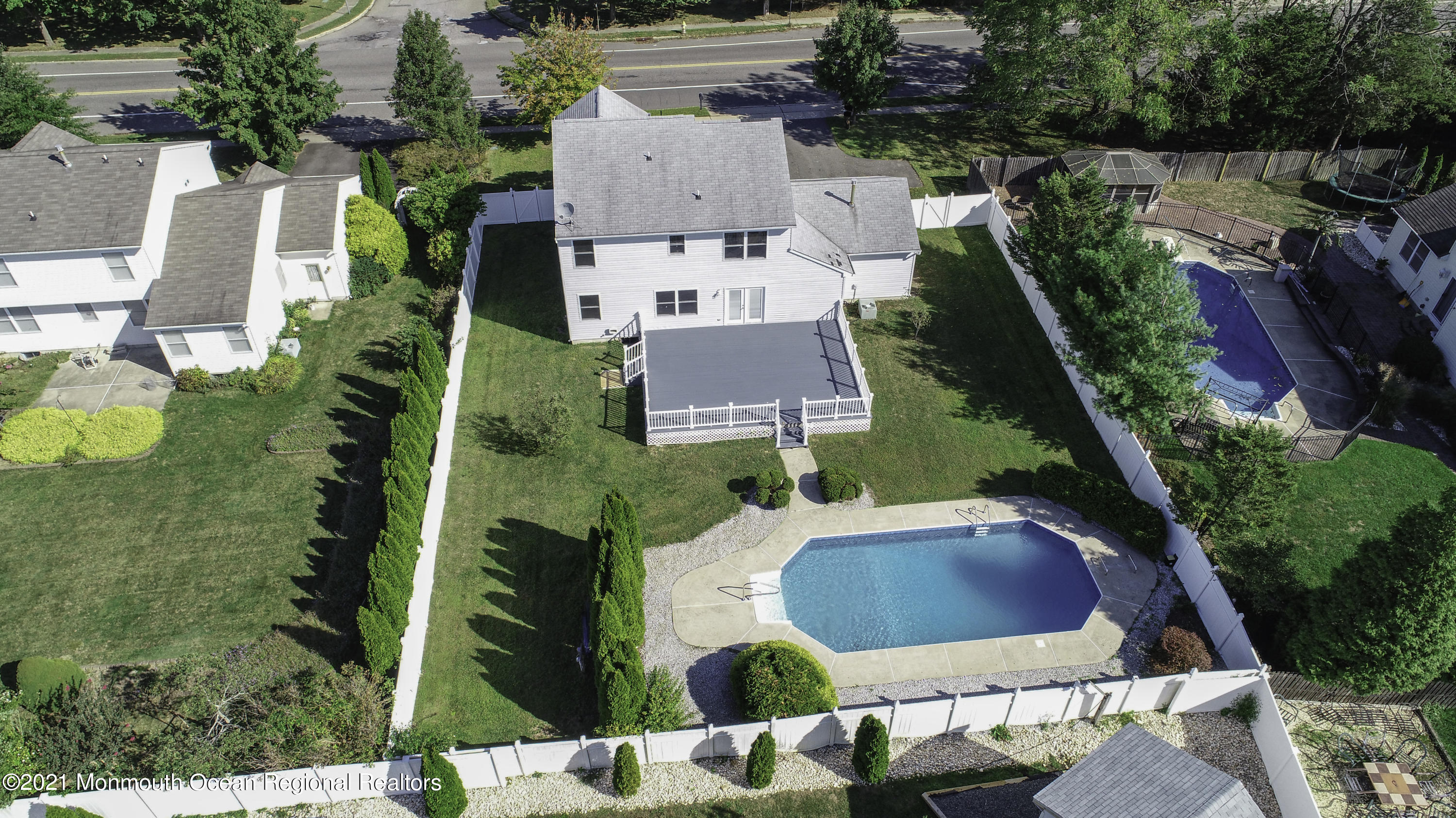 93 Mapletree Road Toms River, NJ 08753 - Photo 14 of 17 4A2ED4BE-F4B8-4651-B993-2B0A58C4AFAA