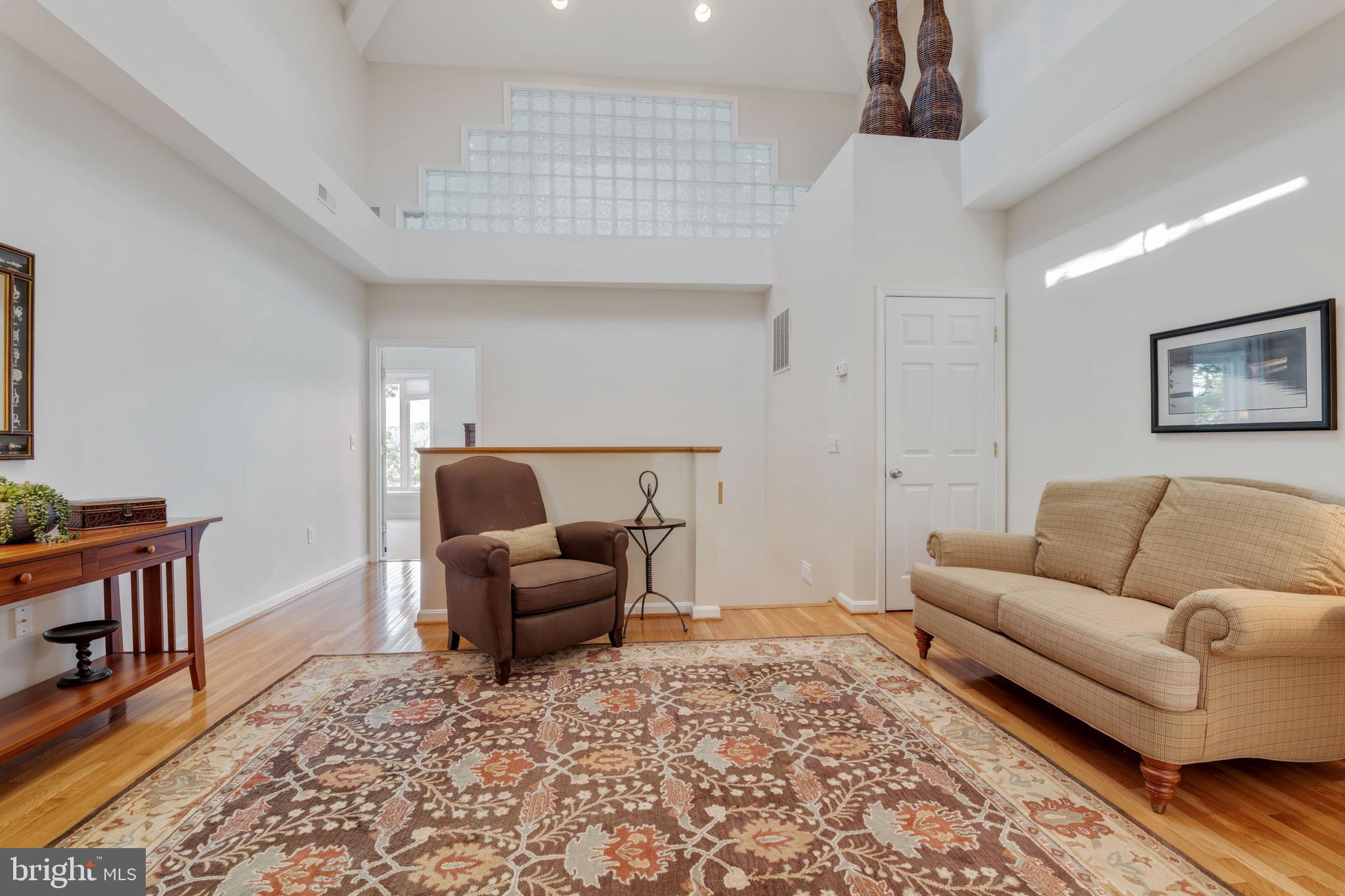 287 Long Point Road Crownsville, MD 21032 - Photo 25 of 51 Seating in the cupola