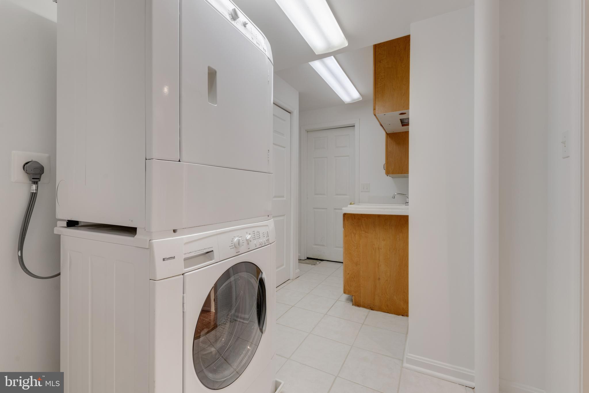 287 Long Point Road Crownsville, MD 21032 - Photo 40 of 51 2nd laundry room