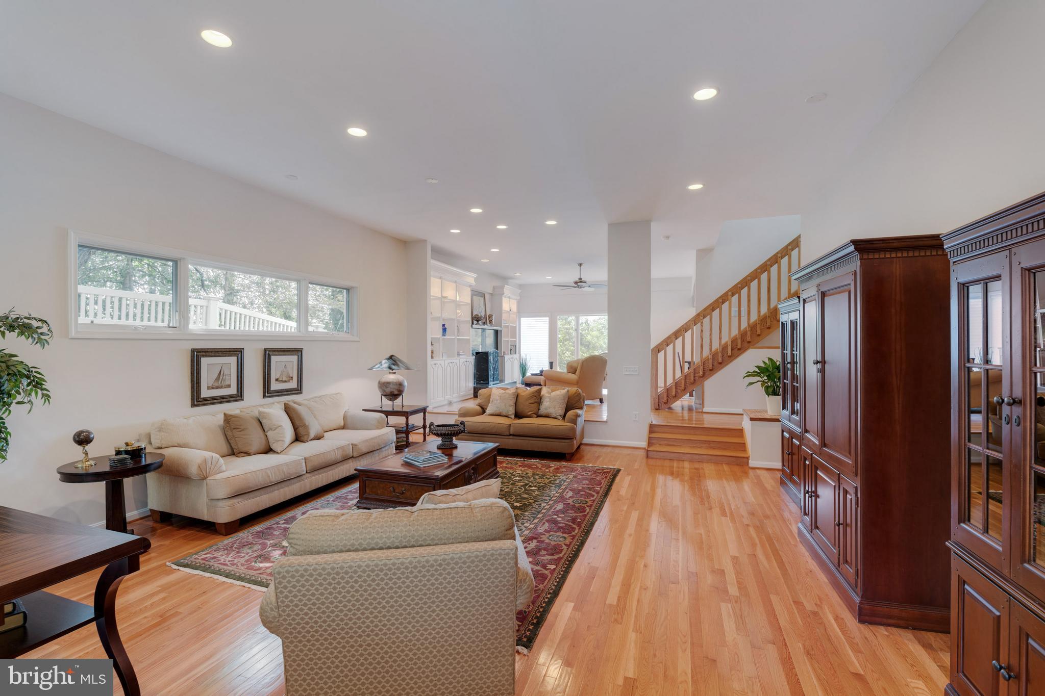 287 Long Point Road Crownsville, MD 21032 - Photo 8 of 51 Living Room