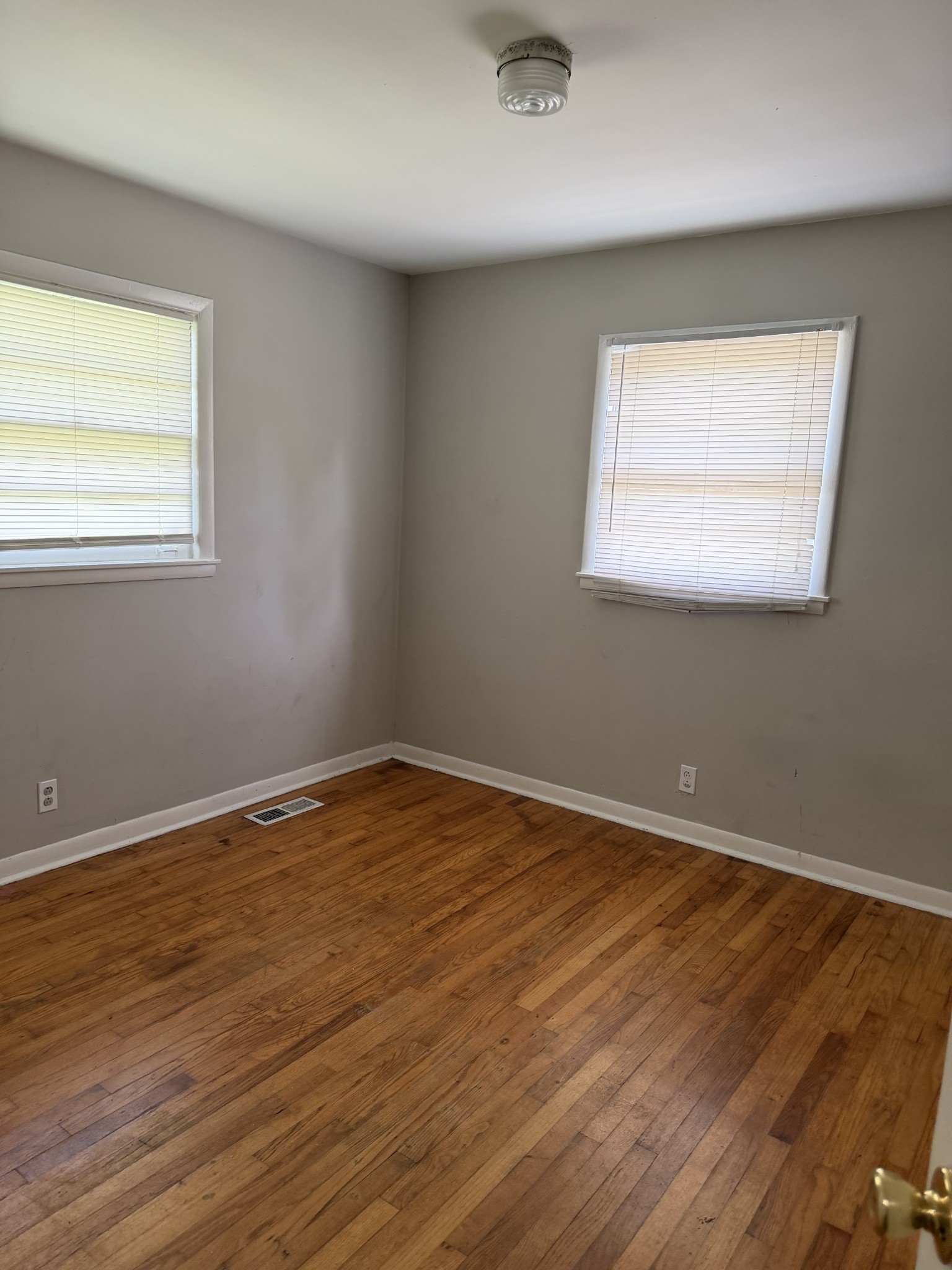1012 Bradyville Pike Murfreesboro, TN 37130 - Photo 6 of 8