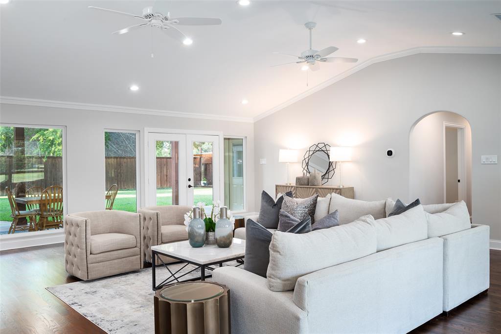 3867 Beutel Court Dallas, TX 75229 - Photo 7 of 38