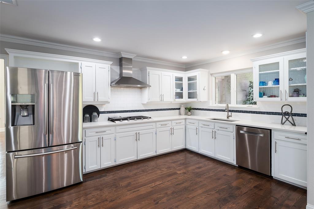 3867 Beutel Court Dallas, TX 75229 - Photo 10 of 38