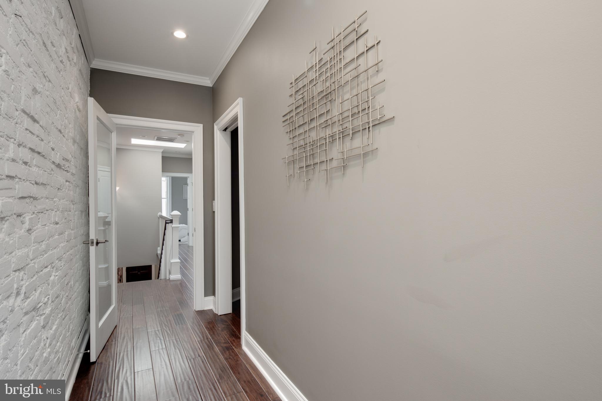 1430 T Street Northwest Washington, DC 20009 - Photo 23 of 50 Landing on Second