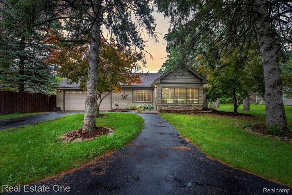 1719 John R Road Rochester Hills, MI 48307 - Photo 1 of 34