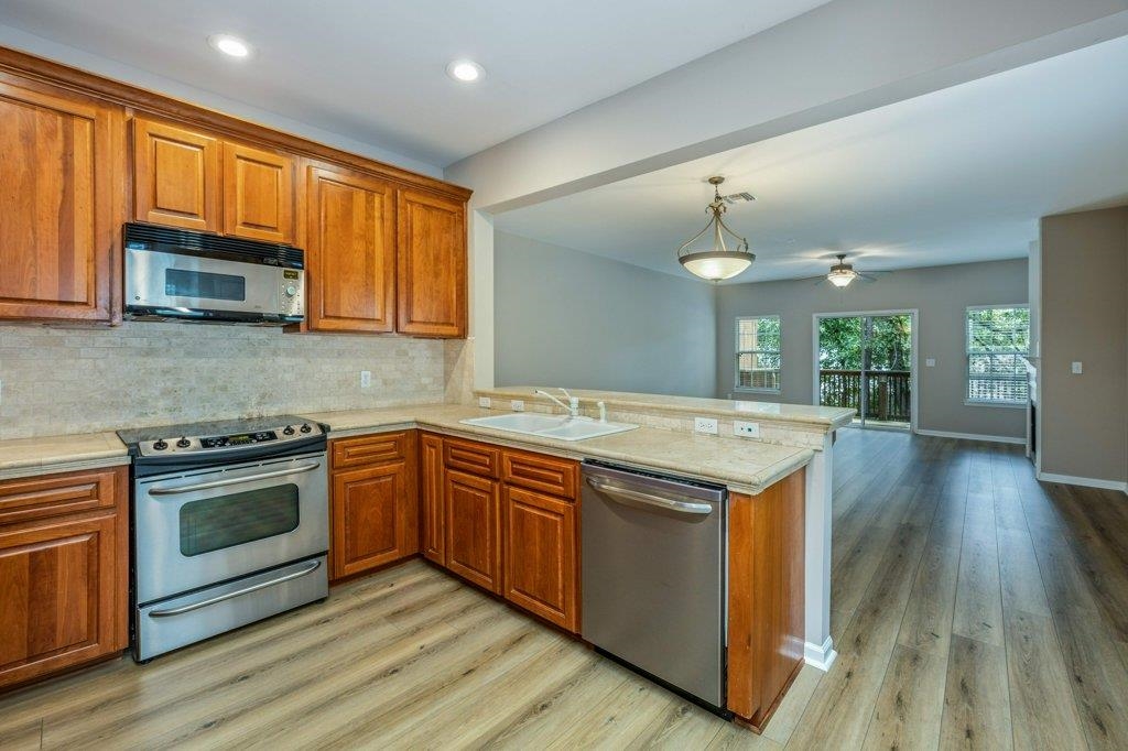 1325 Stone Road, Unit 104 Tallahassee, FL 32303 - Photo 32 of 36 Gallery Image 32