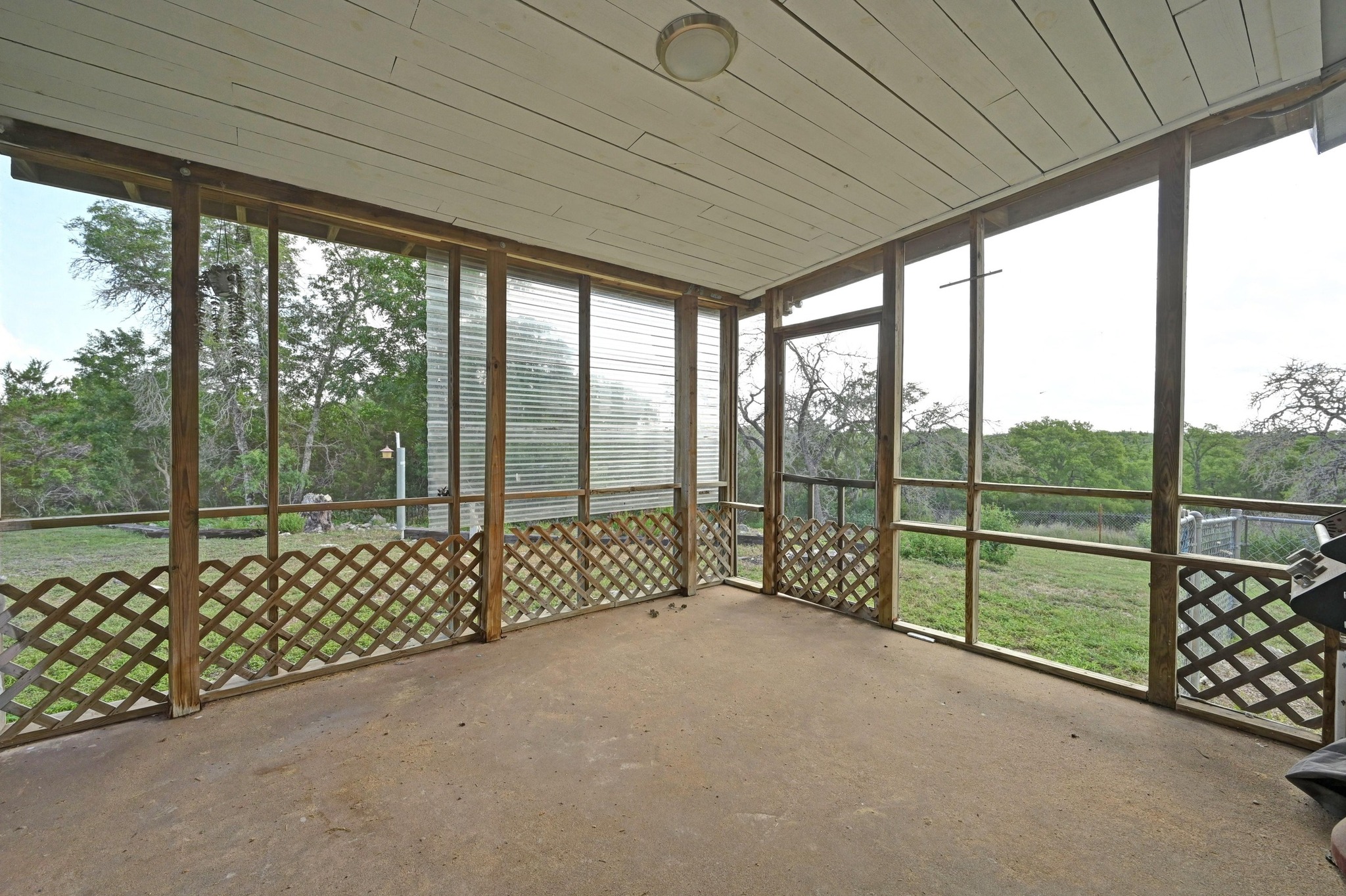 2018 Chaparral Park Road Manchaca, TX 78652 - Photo 20 of 26 View of unfurnished sunroom