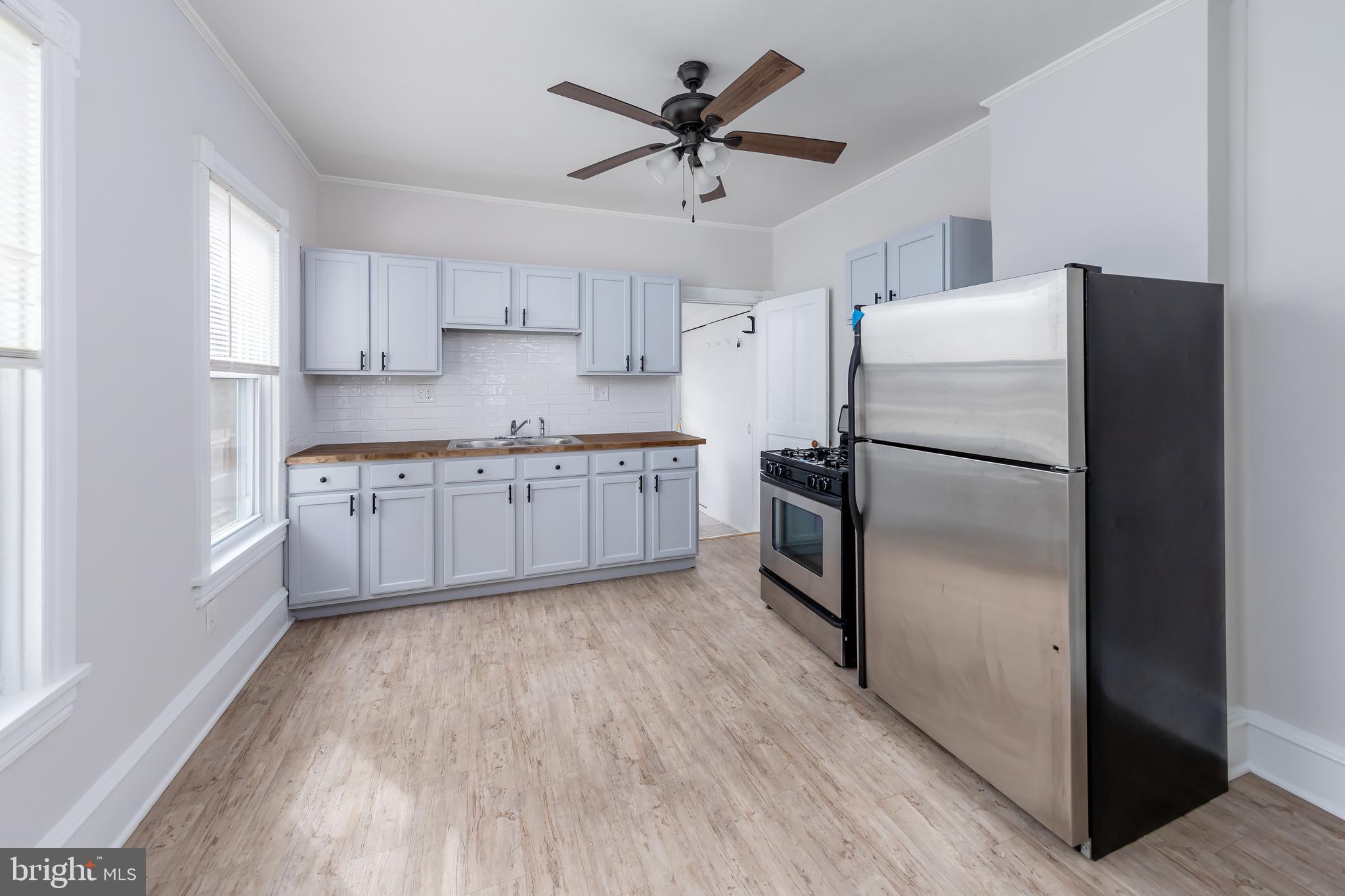 21 Grandview Avenue Pitman, NJ 08071 - Photo 6 of 16 Kitchen