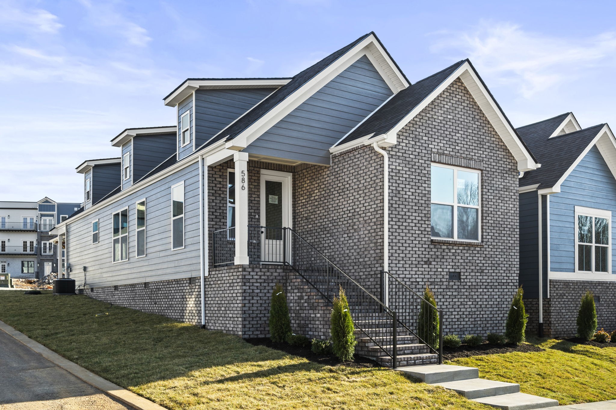 586 Centre Street Pleasant View, TN 37146 - Photo 3 of 30 Gallery Image 3