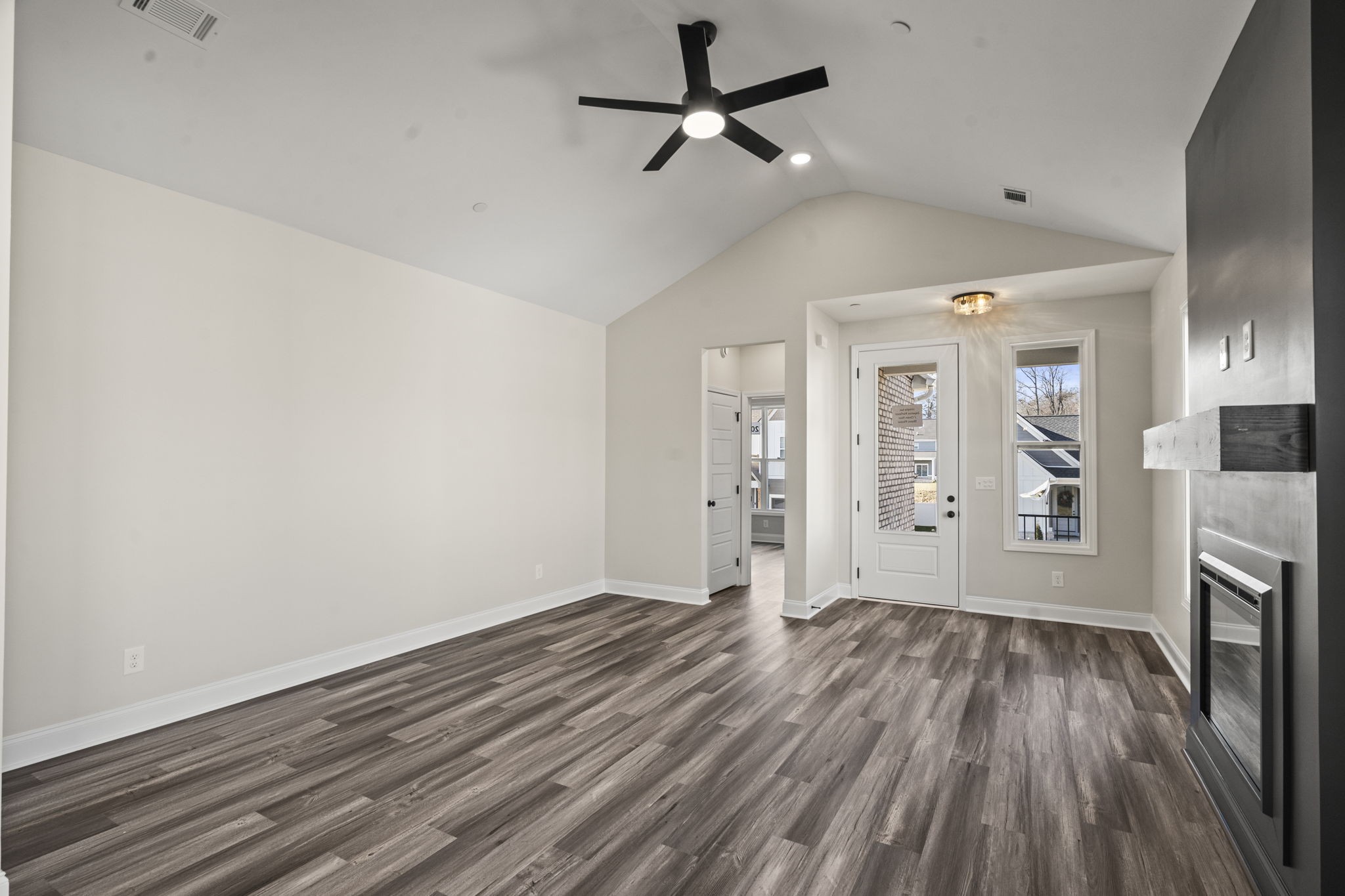 586 Centre Street Pleasant View, TN 37146 - Photo 6 of 30 Gallery Image 6