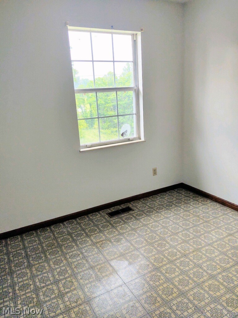 735 Shadow Hill Road St. Marys, WV 26170 - Photo 15 of 17 Bedroom