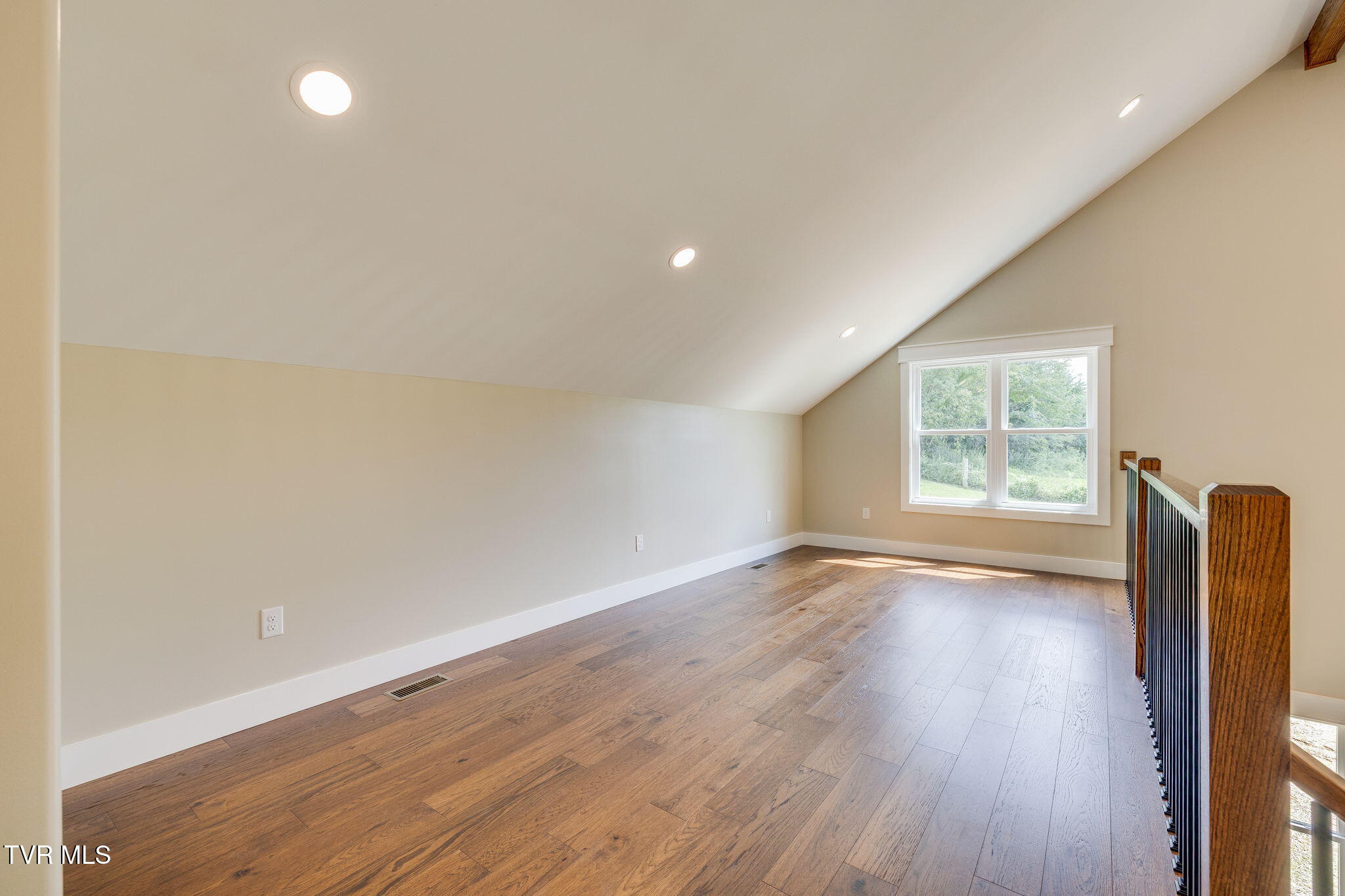 1627 Powder Branch Road Johnson City, TN 37601 - Photo 28 of 54 024