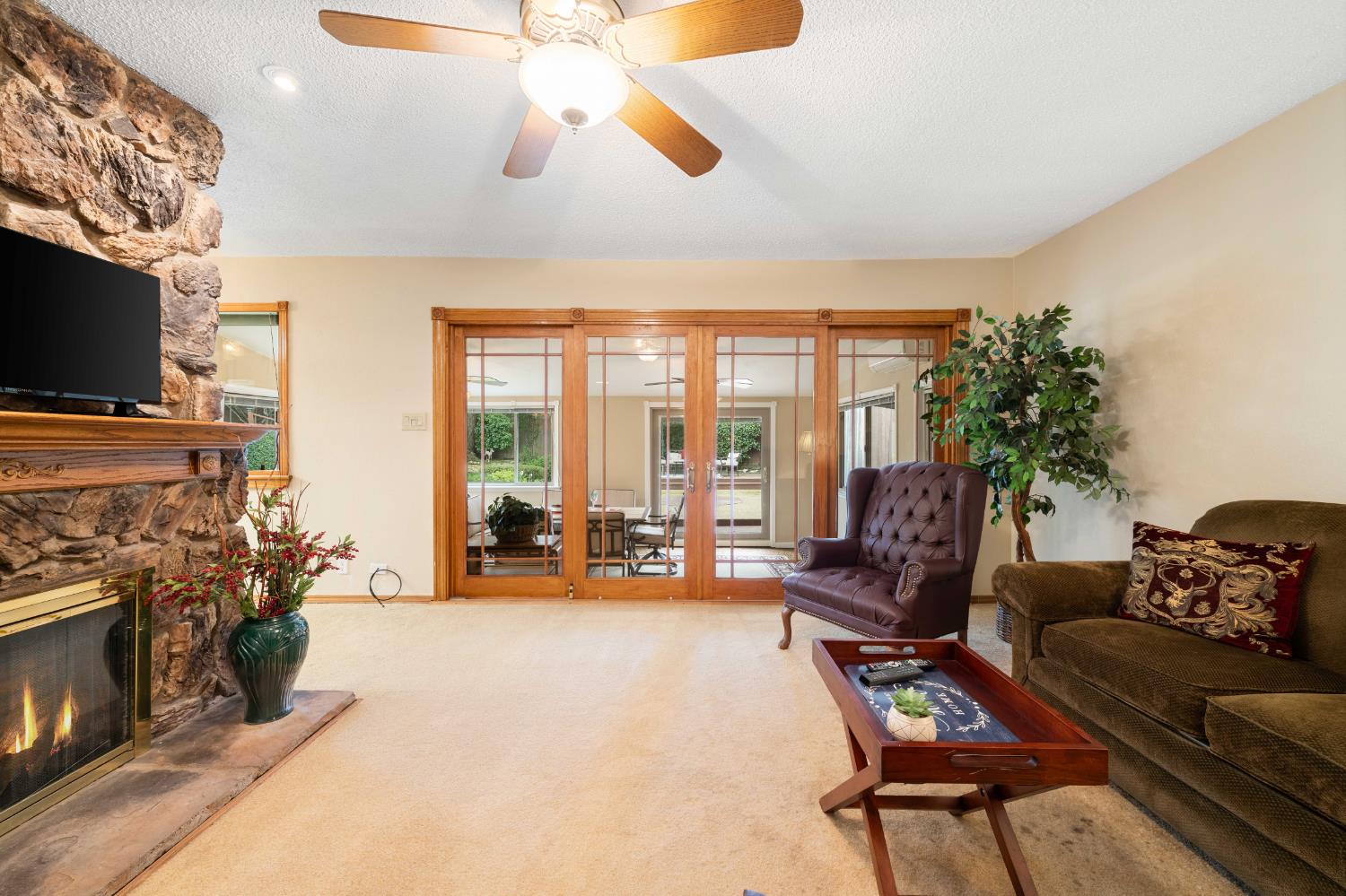 6606 Rexford Way Carmichael, CA 95608 - Photo 14 of 45