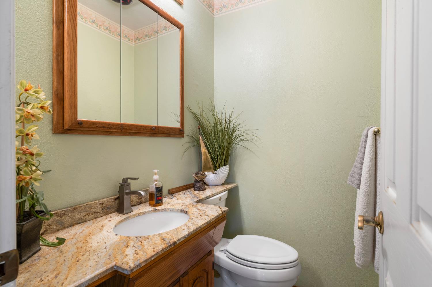 6606 Rexford Way Carmichael, CA 95608 - Photo 17 of 45