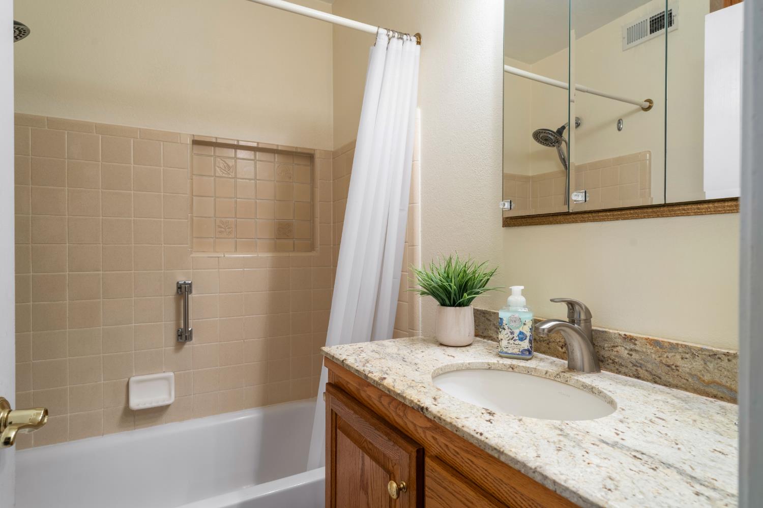 6606 Rexford Way Carmichael, CA 95608 - Photo 20 of 45