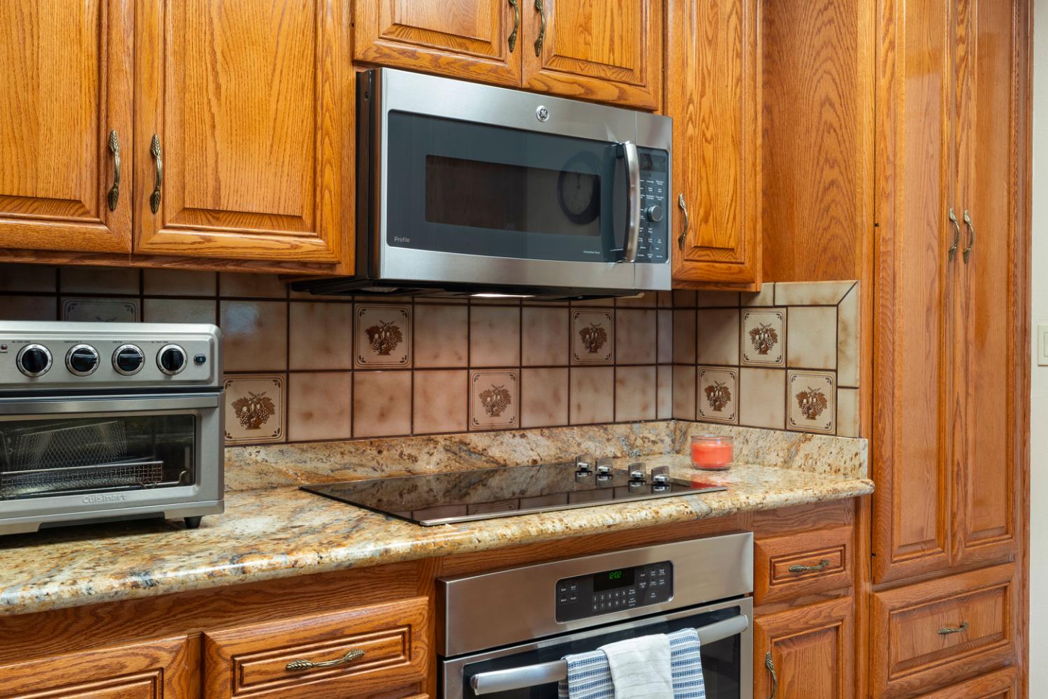 6606 Rexford Way Carmichael, CA 95608 - Photo 8 of 45