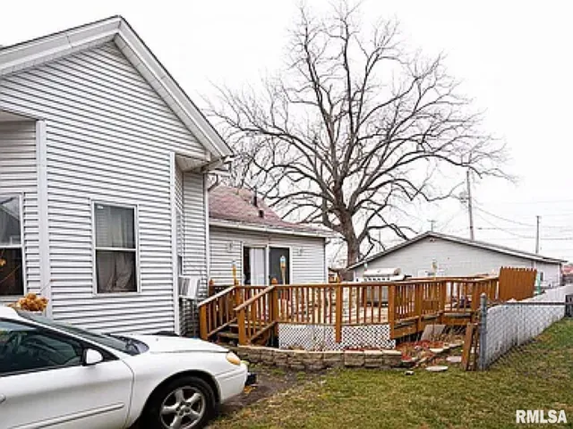 $110,000 | 2735-5 5 1/2 Avenue, Rock Island, IL 61201