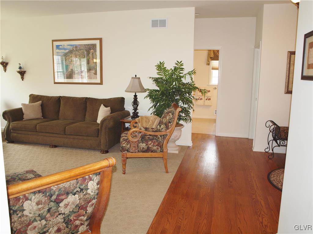 4493 Steuben Road Bethlehem, PA 18020 - Photo 27 of 45 Back to entrance hall which leads to the right win