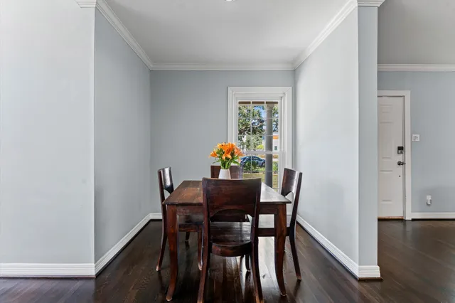 $635,000 | 717 Sue Barnett Drive, Houston, TX 77018