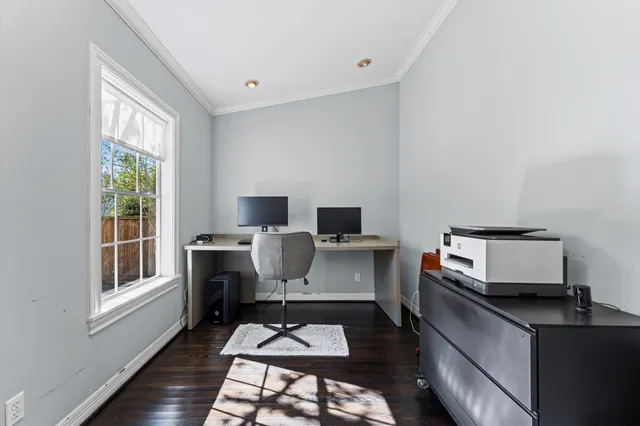 $635,000 | 717 Sue Barnett Drive, Houston, TX 77018