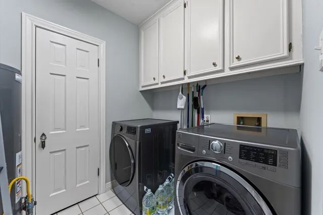 $635,000 | 717 Sue Barnett Drive, Houston, TX 77018