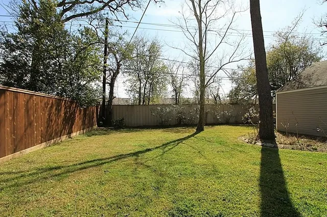 $635,000 | 717 Sue Barnett Drive, Houston, TX 77018