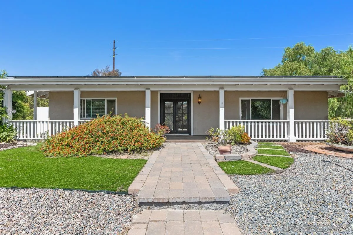 3562 South Mission Road Fallbrook, CA 92028 - Photo 8 of 38 Exterior Front