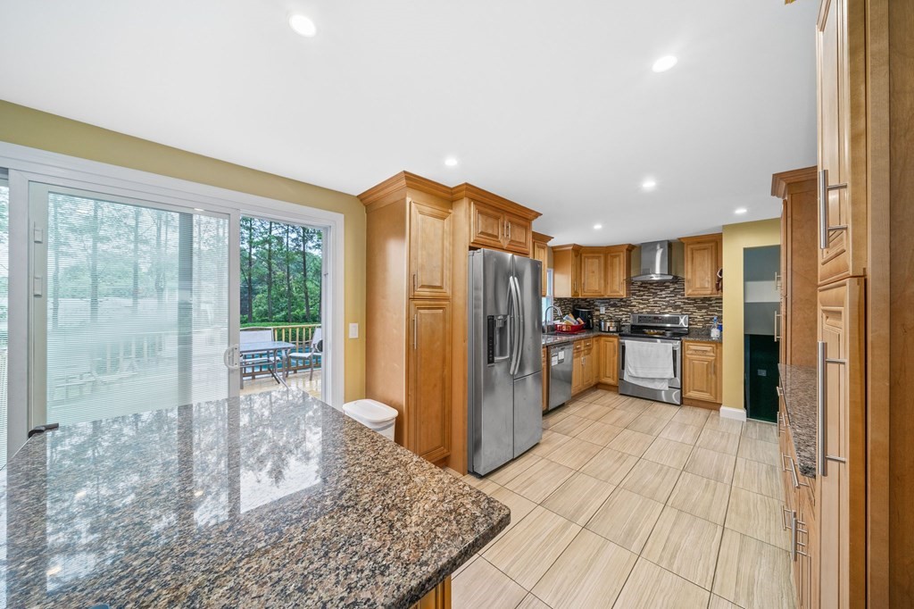 56 Althea Road Randolph, MA 02368 - Photo 8 of 27 Gallery Image 8