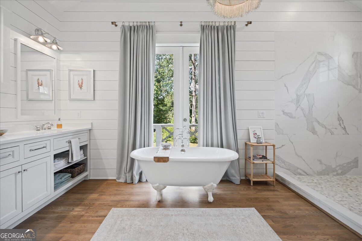9948 Coleman Road Roswell, GA 30075 - Photo 26 of 49 Gallery Image 26