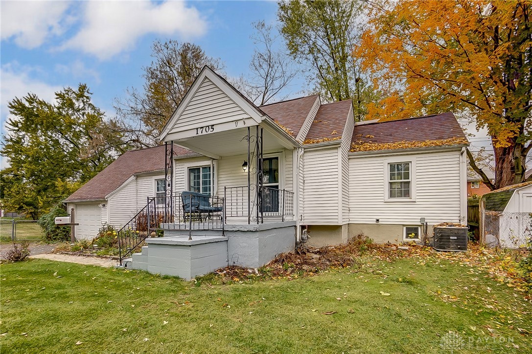 1705 Willamet Road Kettering, OH 45429 - Photo 2 of 23