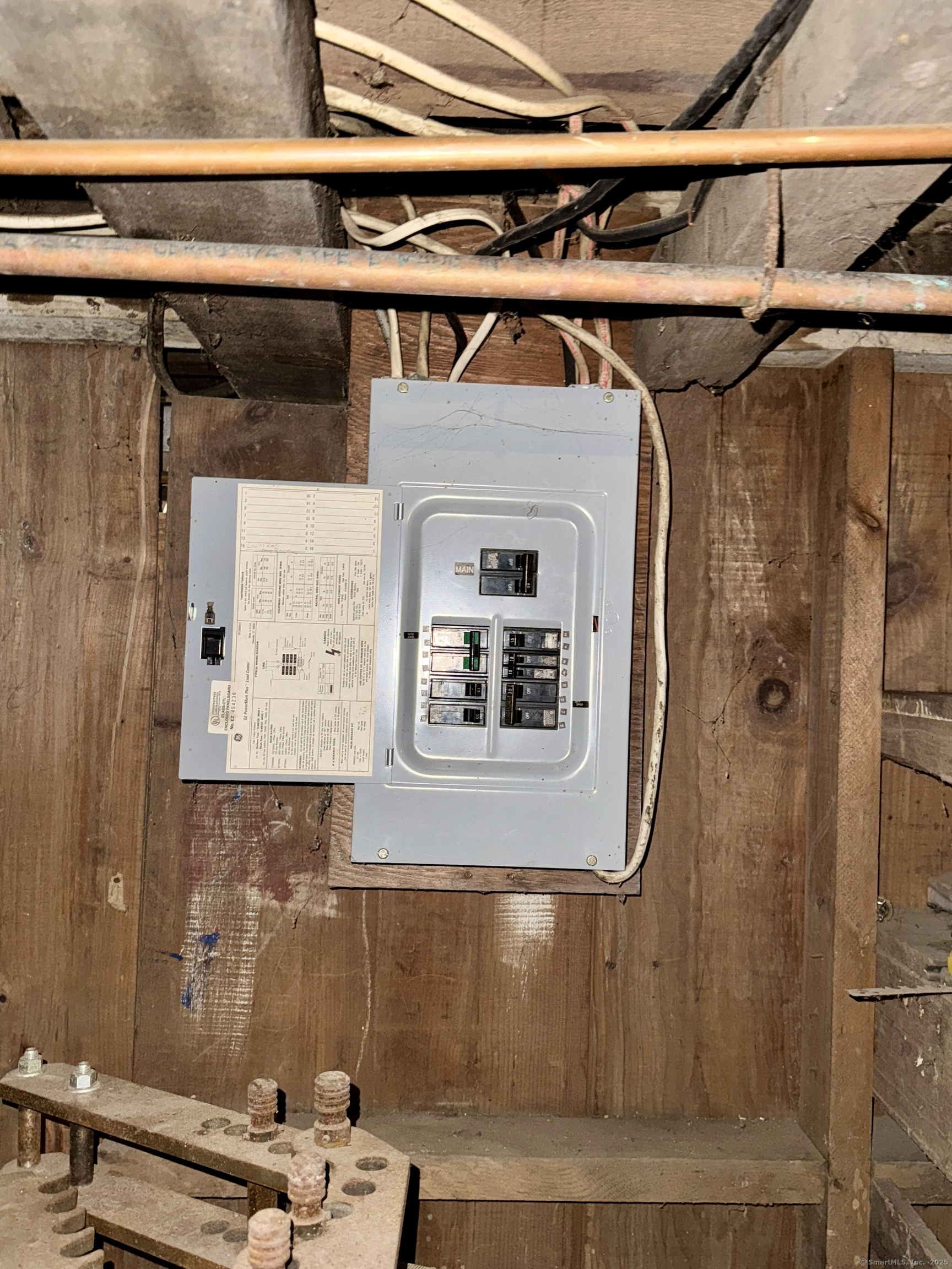 44-46 South Chestnut Street Plainfield, CT 06387 - Photo 33 of 40 a front view of a door