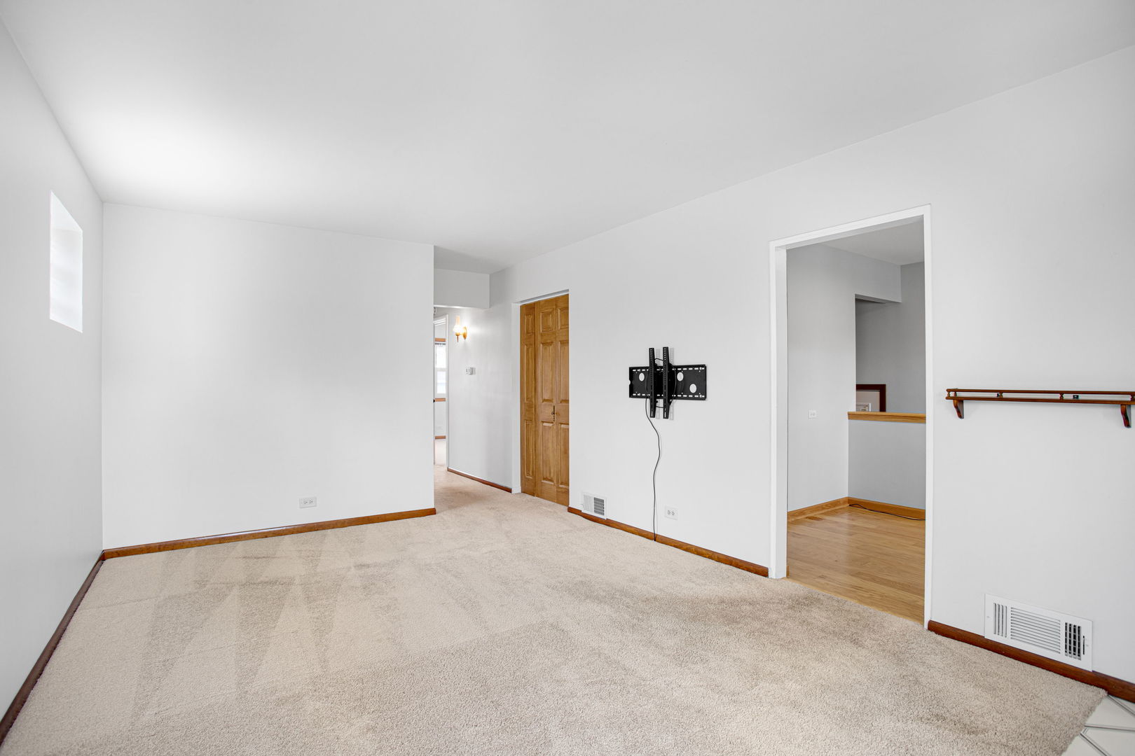 2217 Keystone Avenue North Riverside, IL 60546 - Photo 5 of 28