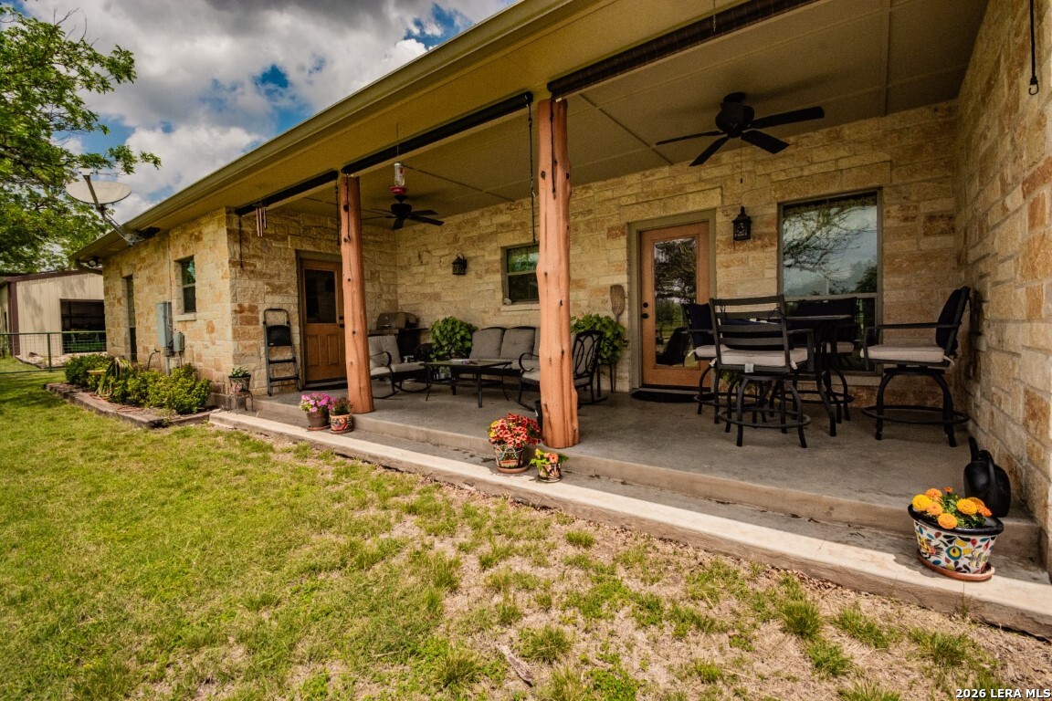 2657 West Sabinal Road Utopia, TX 78884 - Photo 5 of 35