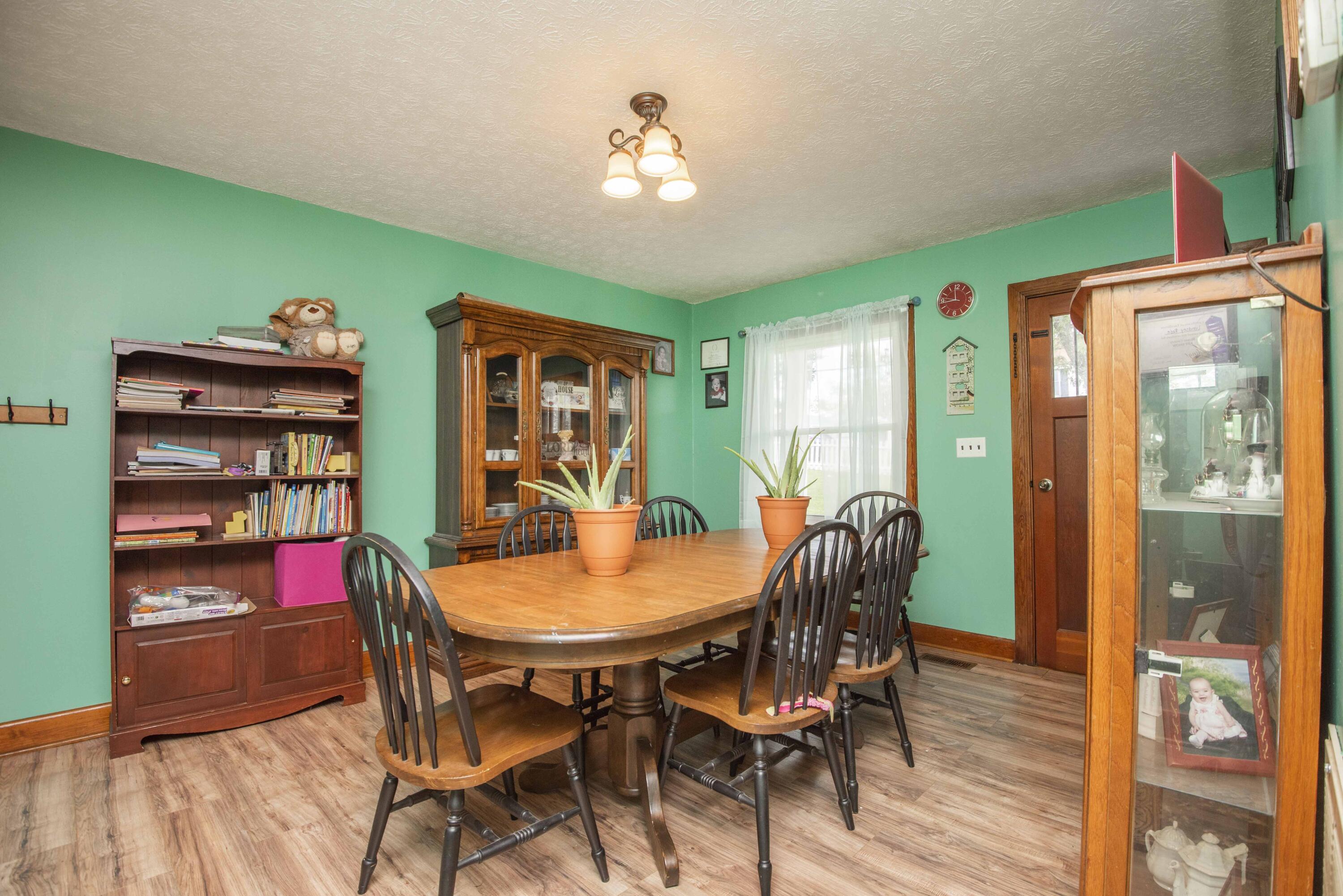 423 Eagleton Road Maryville, TN 37804 - Photo 4 of 25 dining 2_1