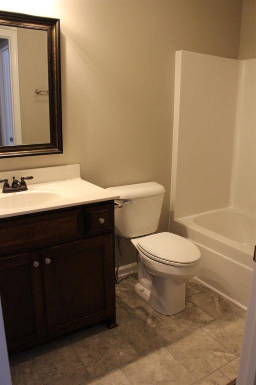 214 East 4th Avenue Springfield, TN 37172 - Photo 16 of 16 Guest Bathroom