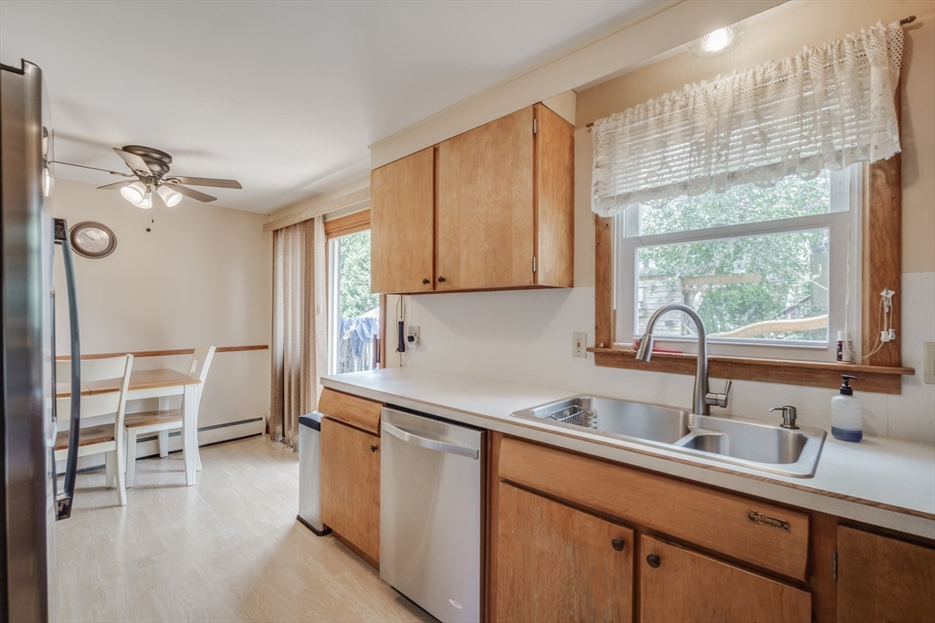 152 Silvin Road Chicopee, MA 01013 - Photo 11 of 36 Gallery Image 11