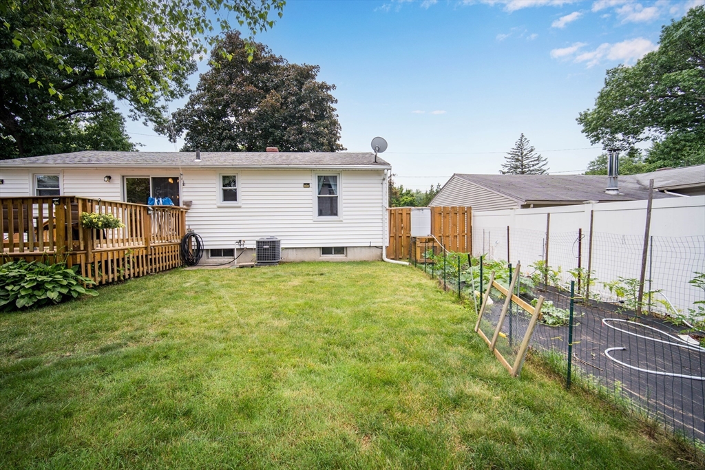 152 Silvin Road Chicopee, MA 01013 - Photo 8 of 36 Gallery Image 8