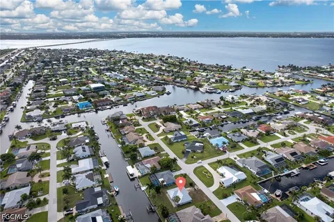 $500,000 | 2031 Southeast 25th Lane, Cape Coral, FL 33904