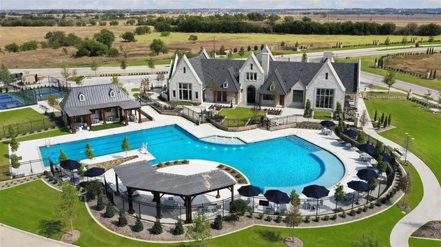 $674,900 | 2816 Norfolk Drive, Celina, TX 75009