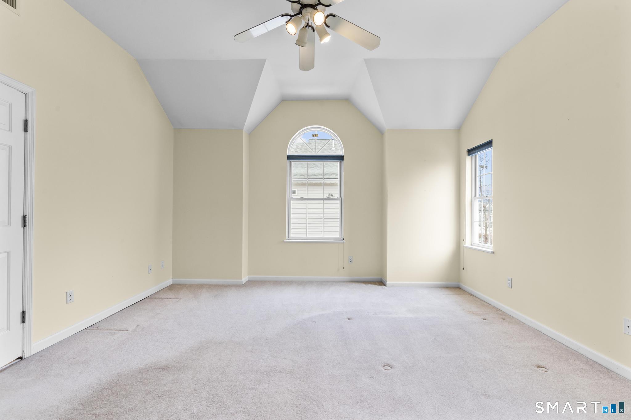 168 Colonial Road, Unit 6 Stamford, CT 06906 - Photo 34 of 41 a view of an empty room with a window