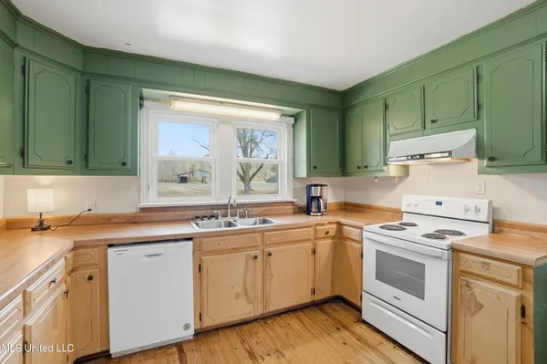 $215,000 | 1501 Eatonville Road, Hattiesburg, MS 39401