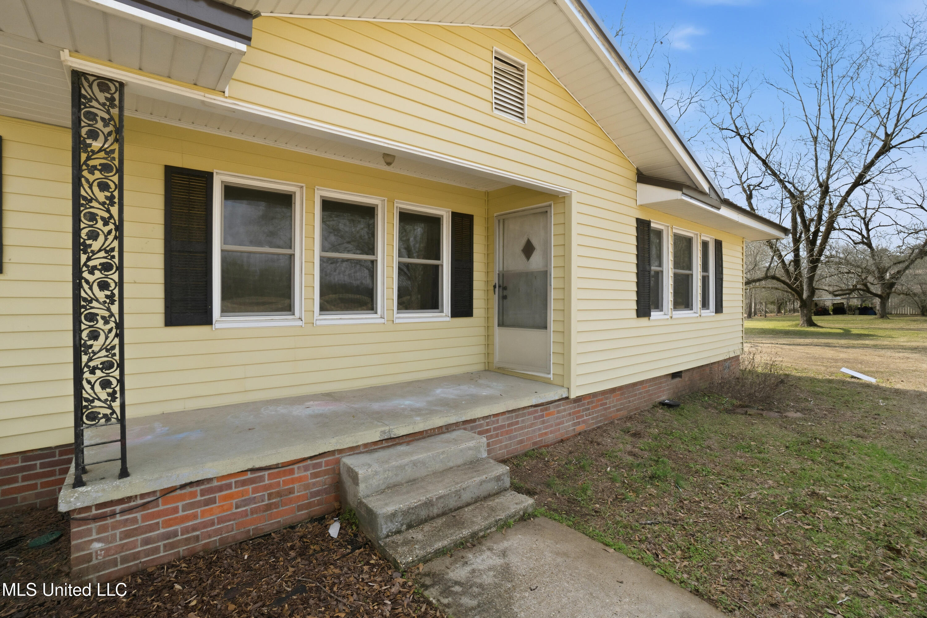 1501 Eatonville Road Hattiesburg, MS 39401 - Photo 2 of 38 1501_Eatonville_Rd-6