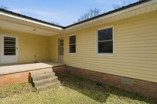 $215,000 | 1501 Eatonville Road, Hattiesburg, MS 39401