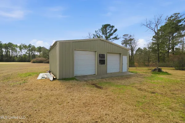 $215,000 | 1501 Eatonville Road, Hattiesburg, MS 39401
