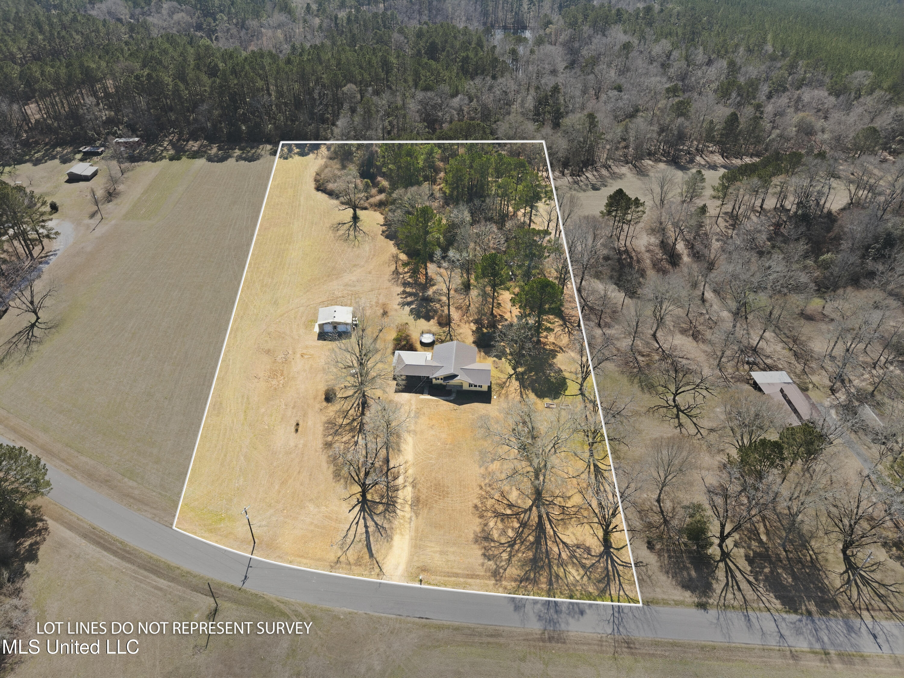 1501 Eatonville Road Hattiesburg, MS 39401 - Photo 35 of 38 1501_Eatonville_Rd-35