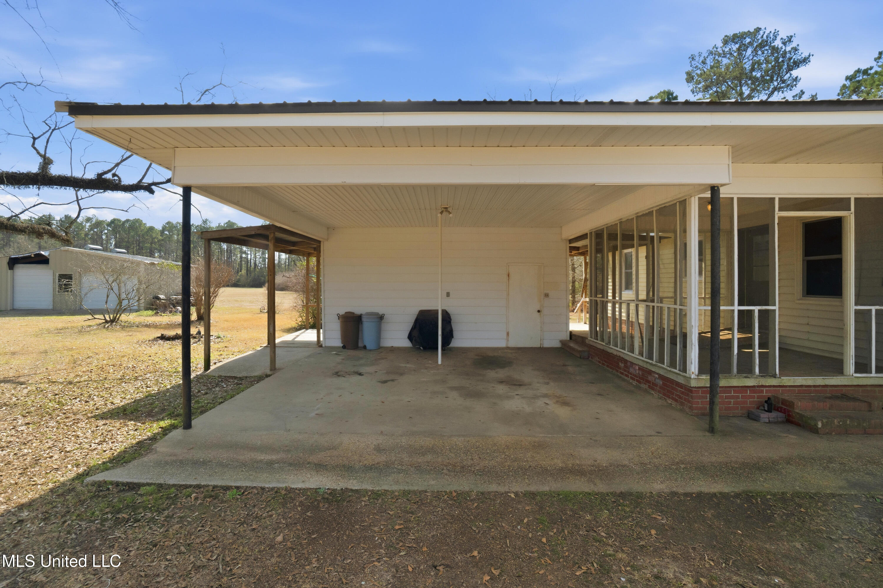 1501 Eatonville Road Hattiesburg, MS 39401 - Photo 4 of 38 1501_Eatonville_Rd-5