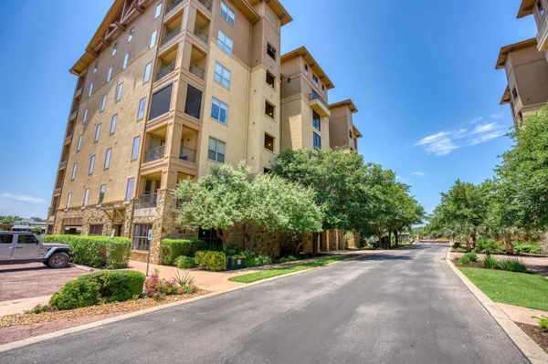 $675,000 | 1000 The Cape, Unit 44, Horseshoe Bay, TX 78657