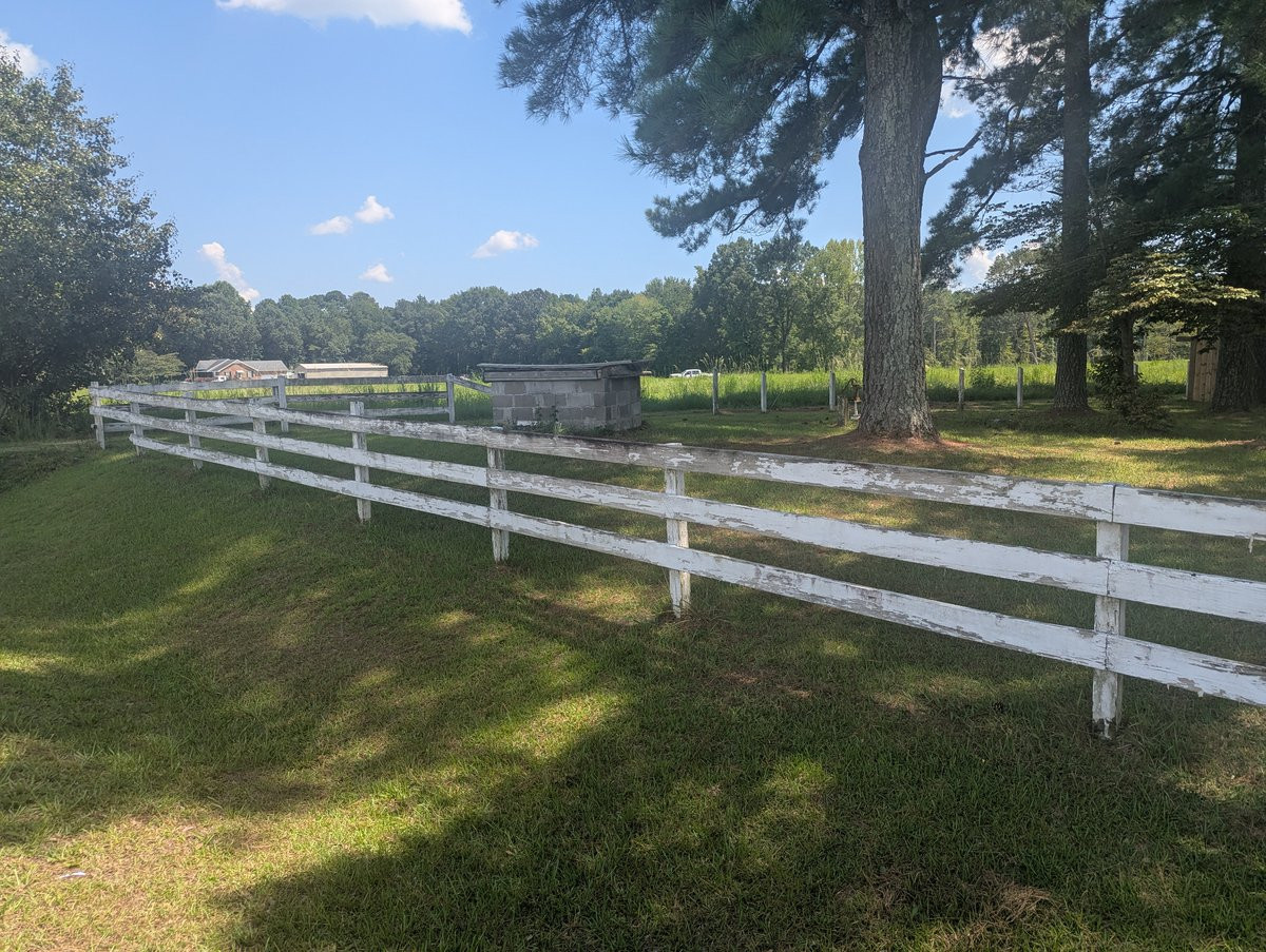 720 Old Moore Road Selma, NC 27576 - Photo 10 of 24 PXL_20260819_183033223.jpg