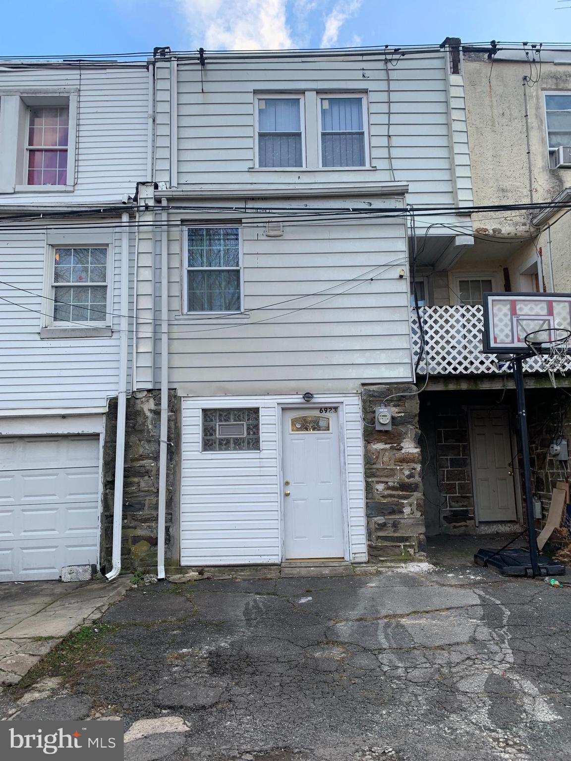 6923 Guilford Road Upper Darby, PA 19082 - Photo 26 of 28 Exterior Rear of Home