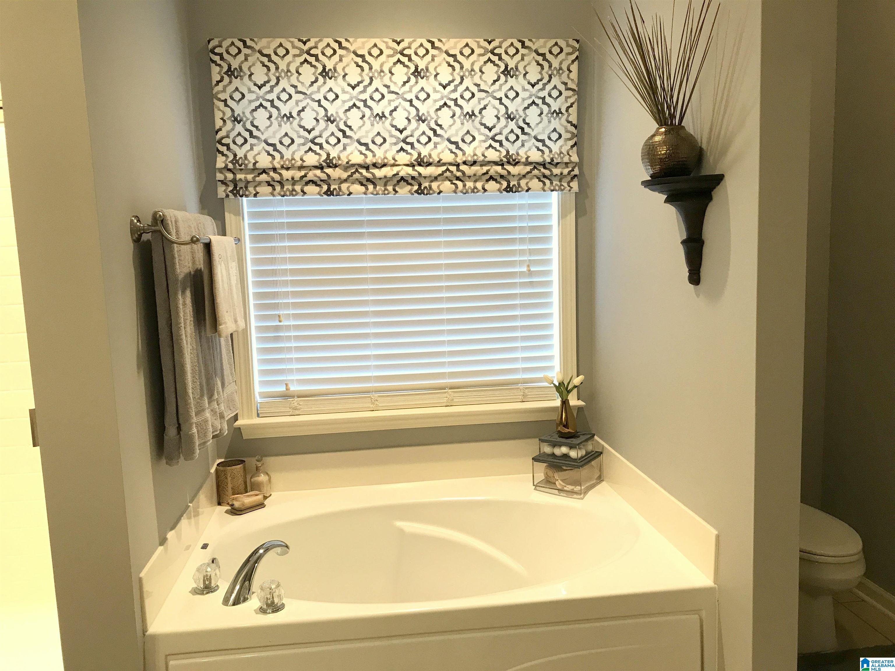 748 Valley Circle Leeds, AL 35094 - Photo 23 of 35